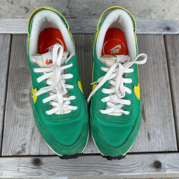Nike Waffle Debut Vintage Stadium Green Yellow Shoes DX2931-300 Women's Size 7 - Picture 5 of 9